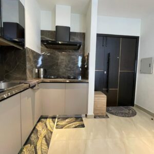 Rent Rover Lahore | Luxury Short-Term Rentals in Lahore | Dha phase 4 Gold crest mall