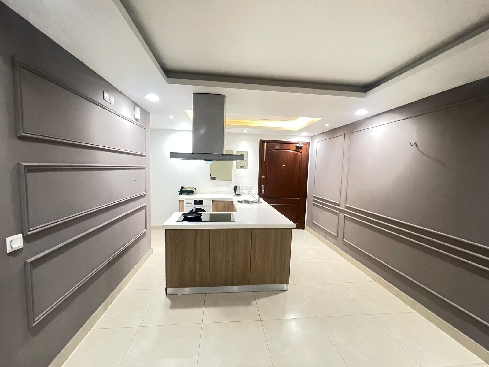 WhatsApp Image 2025-11-07 at 12.07.22 AM (1) Rent Rover Lahore | Luxury Short-Term Rentals in Lahore | Dha phase 4 Gold crest mall