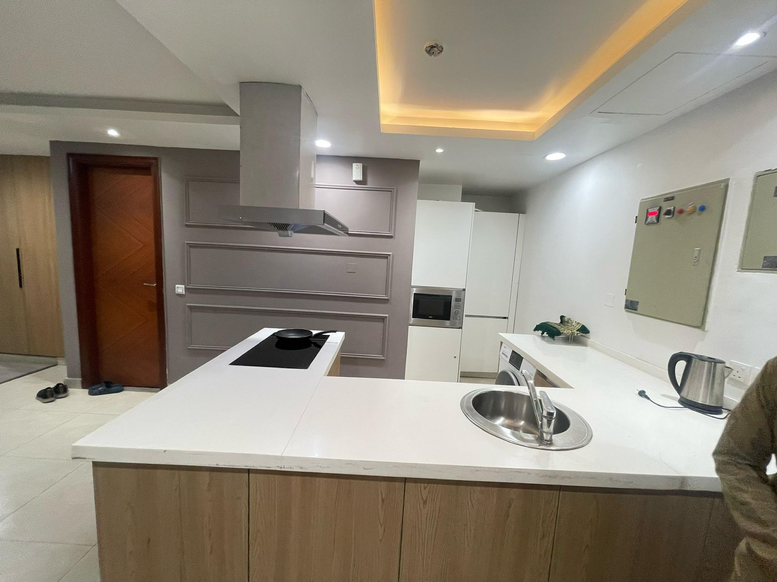 WhatsApp Image 2025-11-07 at 12.07.23 AM (1) Rent Rover Lahore | Luxury Short-Term Rentals in Lahore | Dha phase 4 Gold crest mall