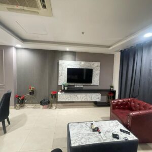 Rent Rover Lahore | Luxury Short-Term Rentals in Lahore | Dha phase 4 Gold crest mall