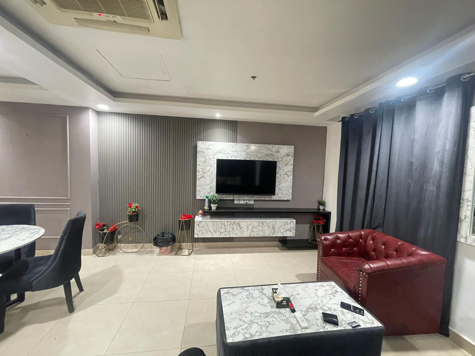 WhatsApp Image 2025-11-07 at 12.07.24 AM Rent Rover Lahore | Luxury Short-Term Rentals in Lahore | Dha phase 4 Gold crest mall