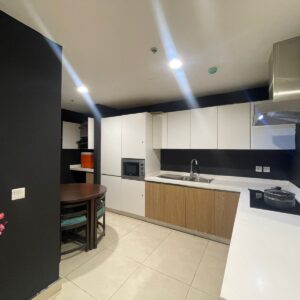 Rent Rover Lahore | Luxury Short-Term Rentals in Lahore | Dha phase 4 Gold crest mall