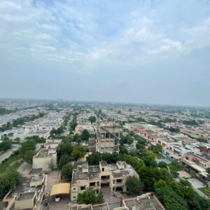 Rent Rover Lahore | Luxury Short-Term Rentals in Lahore | Dha phase 4 Gold crest mall