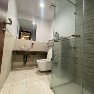 Rent Rover Lahore | Luxury Short-Term Rentals in Lahore | Dha phase 4 Gold crest mall