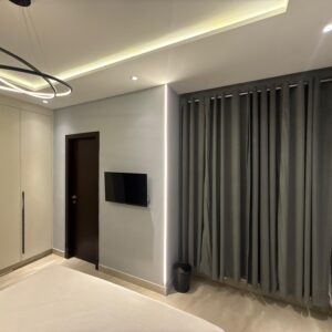 Rent Rover Lahore | Luxury Short-Term Rentals in Lahore | Dha phase 4 Gold crest mall