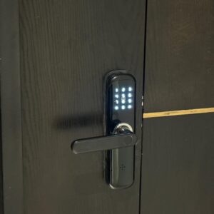 Rent Rover Lahore | Luxury Short-Term Rentals in Lahore | Dha phase 4 Gold crest mall