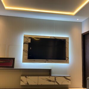 Rent Rover Lahore | Luxury Short-Term Rentals in Lahore | Dha phase 4 Gold crest mall