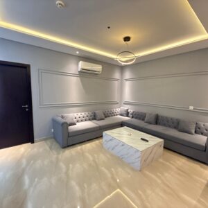 Rent Rover Lahore | Luxury Short-Term Rentals in Lahore | Dha phase 4 Gold crest mall