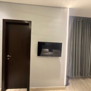 Rent Rover Lahore | Luxury Short-Term Rentals in Lahore | Dha phase 4 Gold crest mall