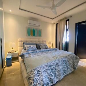 Rent Rover Lahore | Luxury Short-Term Rentals in Lahore | Dha phase 4 Gold crest mall