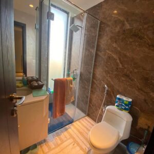 Rent Rover Lahore | Luxury Short-Term Rentals in Lahore | Dha phase 4 Gold crest mall