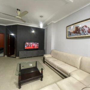 Rent Rover Lahore | Luxury short term Rentals in Lahore | Two bed apartment available for per day near air port dha phase 8 air avenue