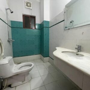 Rent Rover Lahore | Luxury short term Rentals in Lahore | Two bed apartment available for per day near air port dha phase 8 air avenue