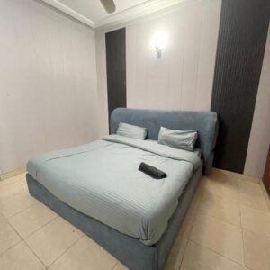 Rent Rover Lahore | Luxury short term Rentals in Lahore | Two bed apartment available for per day near air port dha phase 8 air avenue