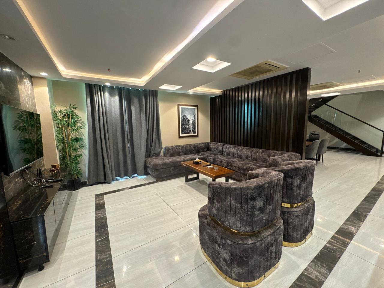 Rent Rover Lahore | Luxury short term Rentals in Lahore | pent-house-vacation-per-day-lahore Rent Rover Lahore | Luxury short term Rentals in Lahore | pent-house-vacation-per-day-lahore | modern tv area launch