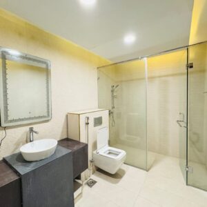 Rent Rover Lahore | Luxury short term Rentals in Lahore | DHA Phase 4 Gold Crest Mall Penthouse | 4 Bed Luxury Stay Lahore